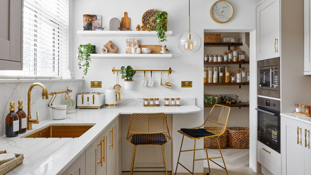 How to Organise a Small Kitchen in 16 Ways?